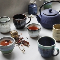 Handmade cups mugs en vases
